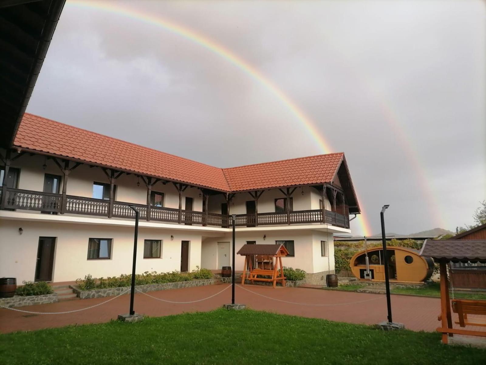 Pensiunea Alex Marga Bagian luar foto