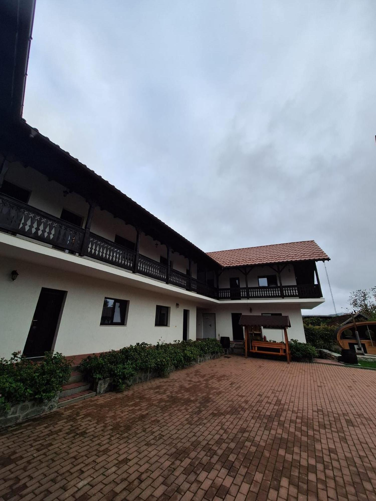 Pensiunea Alex Marga Bagian luar foto